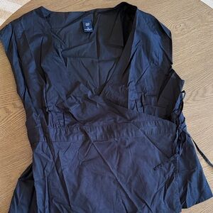 GAP Black Sleeveless Wrap Top